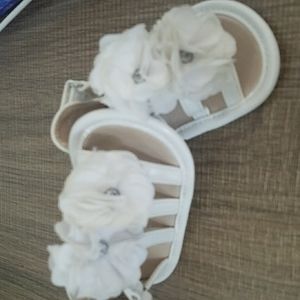 6-12 month flower sandles
